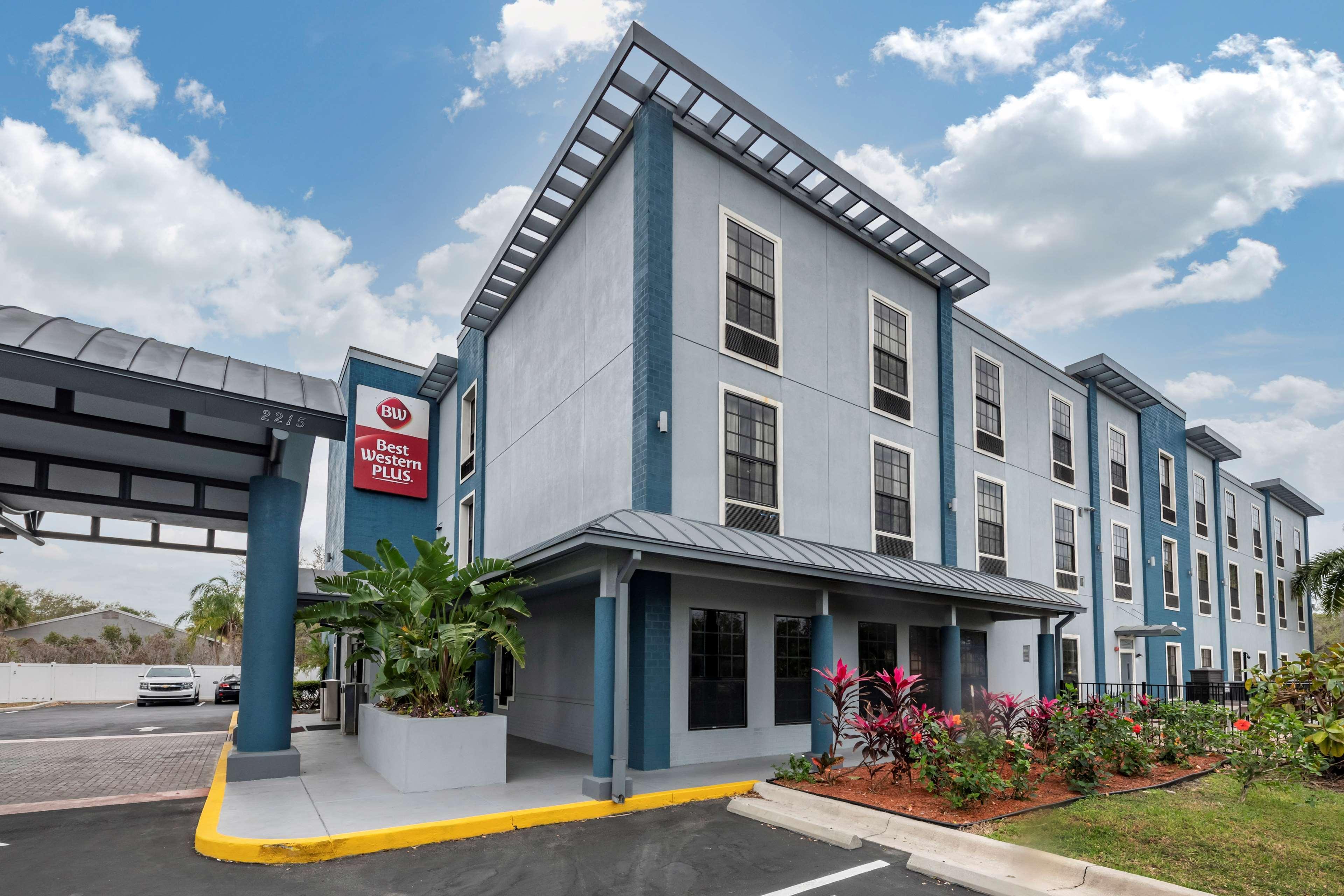 Best Western Plus Bradenton Gateway Hotel Exterior photo