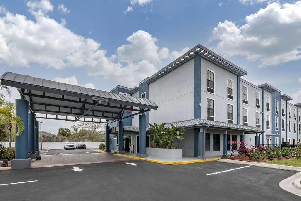 Best Western Plus Bradenton Gateway Hotel Exterior photo